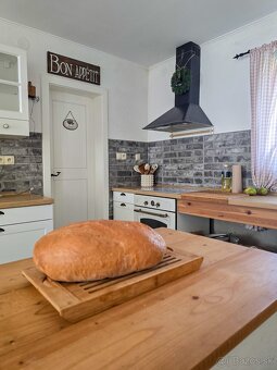 Rodinný dom obklopený prírodou - Vrzavka - 4