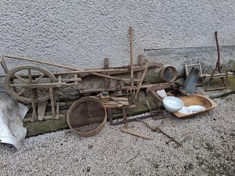 Stare veci z povala - 4