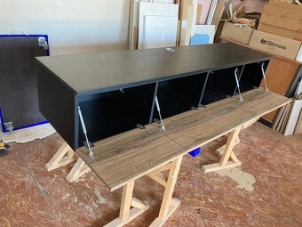 Skrinka pod televízor - 4