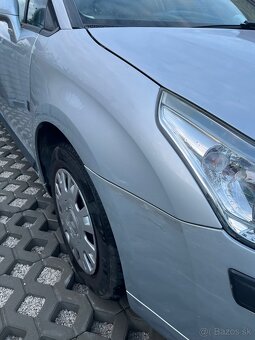 Citroën C4 1.4 16V - 4