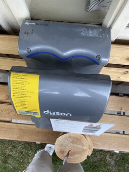Dyson airblade db - 4