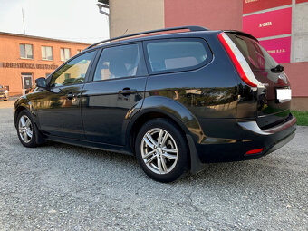 Predám Ford Focus Kombi 1.6 16V Trend - 4