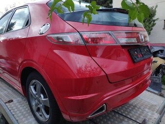 Rozpredam civic 8gen 2011 - 4
