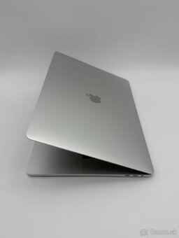 MacBook Pro 15" 2017 Silver (i7/16/256GB) + ZÁRUKA - 4