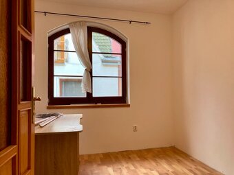 Na prenájom nadštandardný 4-izbový byt v centre, Komárno - 4