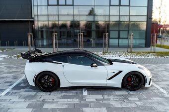 Chevrolet Corvette C7 STINGRAY - 4