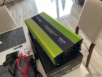 Qoltec Monolith Pure Sine Wave Invertor - 4