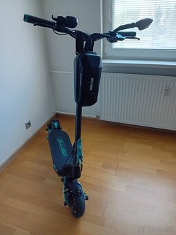 Predám elektrokolobežku Vsett 9+ - 4