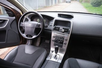 Predám Volvo XC60 2.4 D, 4x4, automat - 4