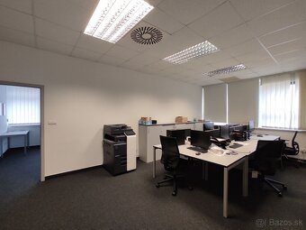 Administratívny celok 4 kancelárií 200m2, s terasou a parkov - 4