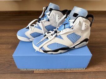 Nike Air Jordan 6 UNC - 4
