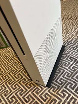 Xbox One S 1TB - 4