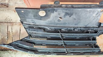 VW Passat B8 – 2ks gril, jeden spravíš pekný - 4