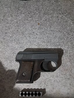 Vzduchovka 4 5mm  a pištoľ slavia 6mm - 4