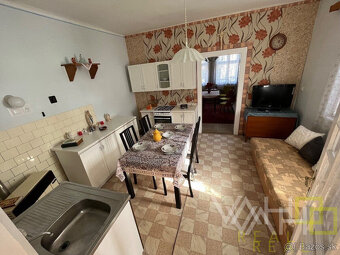 Veľký pozemok až 1699m2, samostatne stojaci RD, všetky IS, H - 4