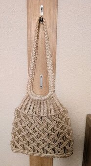 Obrazy vyšívané + tašky vyrobené štýlom macrame - 4