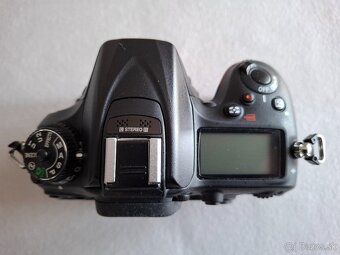 Nikon D7200 telo - 4