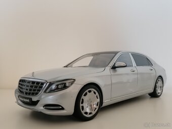1:18 Mercedes Maybach S500 - 4