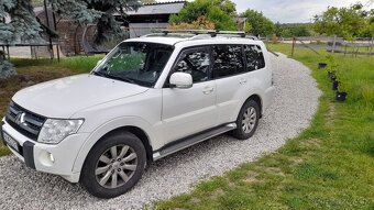 Mitsubishi Pajero - 4