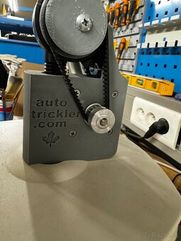 Predám automatický dávkovač strelného prachu AutoTrickler - 4