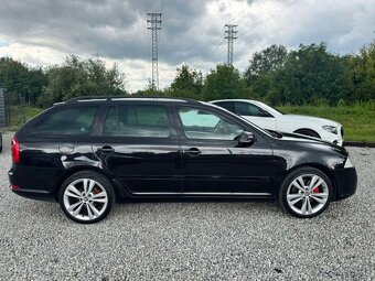 Škoda Octavia Combi 2.0 TDI RS - 4