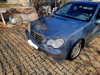 Predám mercedes c200 cdi rok 2006 - 4