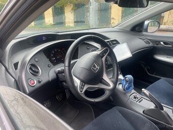 Honda Civic 8g 1.8 - 4