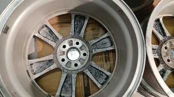 Predám Subaru disky 5x100 R17 - 4