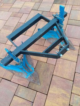 Dvojriadkovač Agzat, tera vari - 4