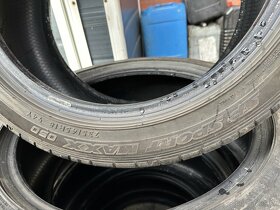 Dunlop 235/45 R18 - 4