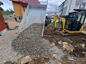Požičiam Vám môj minibáger JCB - 4