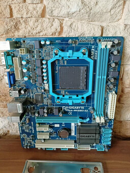 Doska GIGABYTE M68MT-S2, socket AM3+, podpora AMD FX - 4