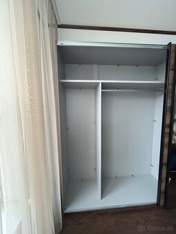 Šatníková skriňa 2,7m - 4