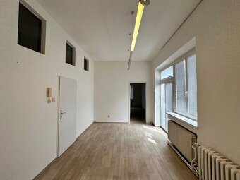 Kancelársky priestor v centre Trnavy  - 4