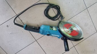 uhlová bruska Makita GA9050R - 4