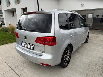 Volkswagen Touran 2.0 TDI BlueMotion, automat, 103kw - 4