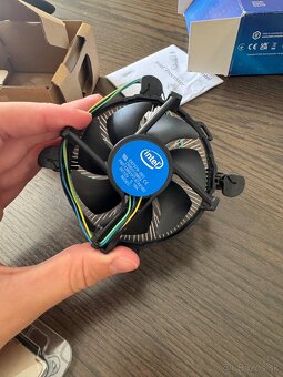 Intel Core i3-10100F - 4
