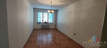 SPEKTRUM REALITY- Na Predaj 2-izbový byt, 57 m2, okres Priev - 4