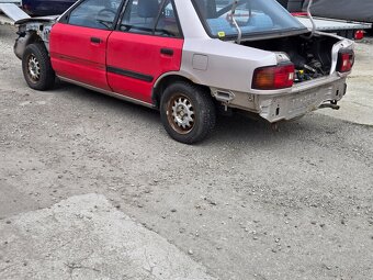 Rozpredám na diely _ mazda 323 BG - 4