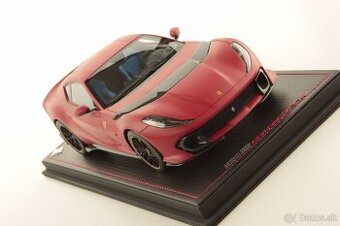 Ferrari 812 Competizione | MR Collection 1/18 - 4