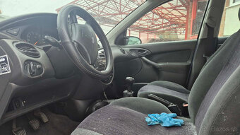 Ford Focus 1,4i 55kw - 4