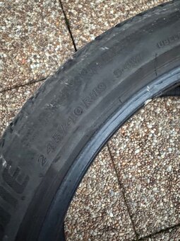 Letné Pneu 245/40 R19 - 4