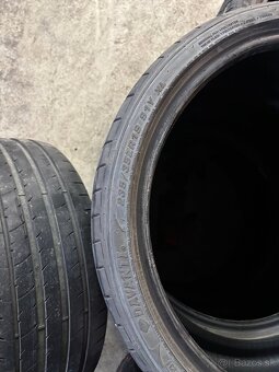 235/35r19 - 4