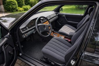 MERCEDES BENZ 124 230e rok 1987 - 4
