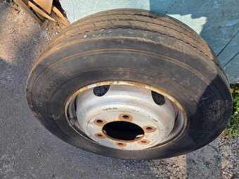 Pneumatiky 215/75R17,5 - 4