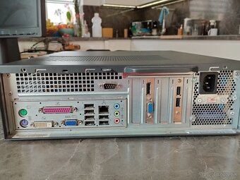 PC Lenovo Intel Core i3 4 GB RAM 128 GB SSD ATI 3470 256 MB - 4