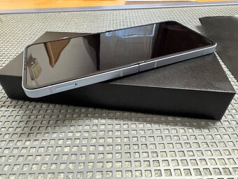 Samsung Galaxy Z Flip 6 – 256 GB - 4