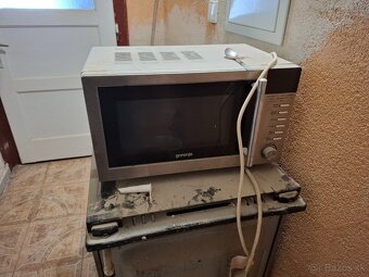 Darujem dvere, železo + sporák a mikrovlnka - 4