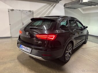 Seat Leon 2,0 TDI 135KW 4x4 2017 DSG Pano Full-LED XPERIENCE - 4