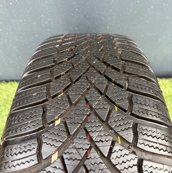 Originální Alu kola VW Golf 205/50/17 7mm DOT23 - 4